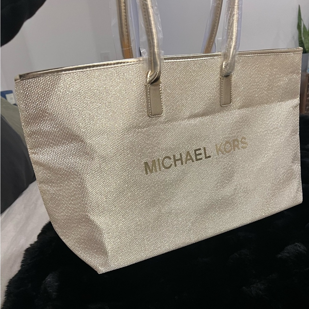 Michael Kors Gold Classic Tote Bag - Picture 8 of 9